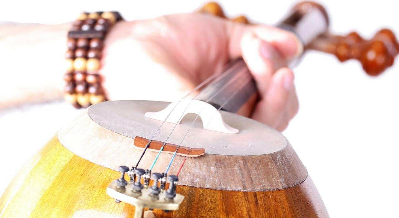 کمانچه ایرانی اثر خاتمی – مدل تک تمبری