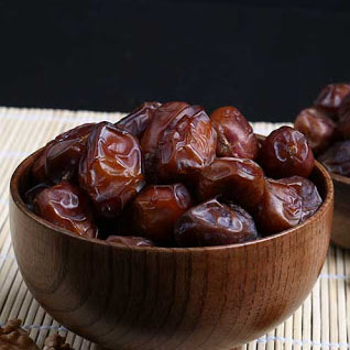خرما خاصویی (خاصوئی) ایرانی ممتاز – خرما نیمه خشک ریز و آلویی شکل شیرین – ۲۵۰۰ گرم
