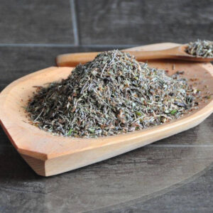 برگ‌ها و ساقه‌های خشک شده‌ی گیاه ژرمندر – مخلوط چای گیاهی ممتاز ۷۵۰ گرمی