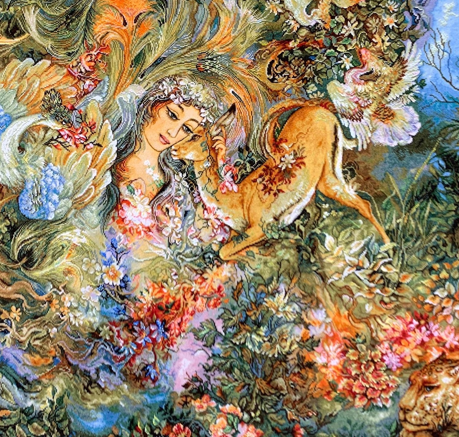 فرش دستباف ایرانی دیواری از تبریز، طرح مینیاتوری چرخه زندگی