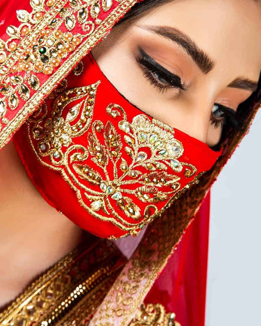 ماسک صورت زنانه گلدوزی شده دستساز – مدل آبتین