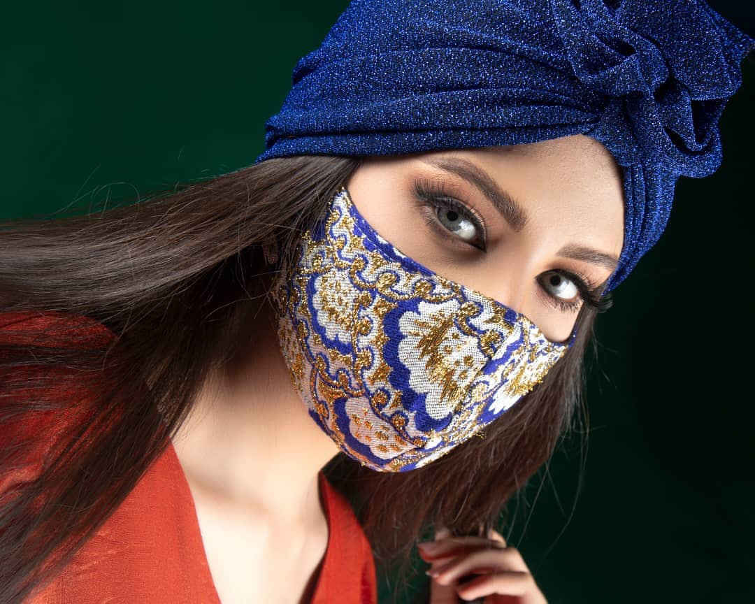 ماسک صورت زنانه گلدوزی شده دستساز – مدل آبتین