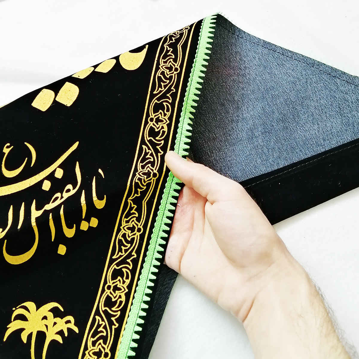 پرچم سه گوش مشکی شیعه طرح دیواری یا حسین