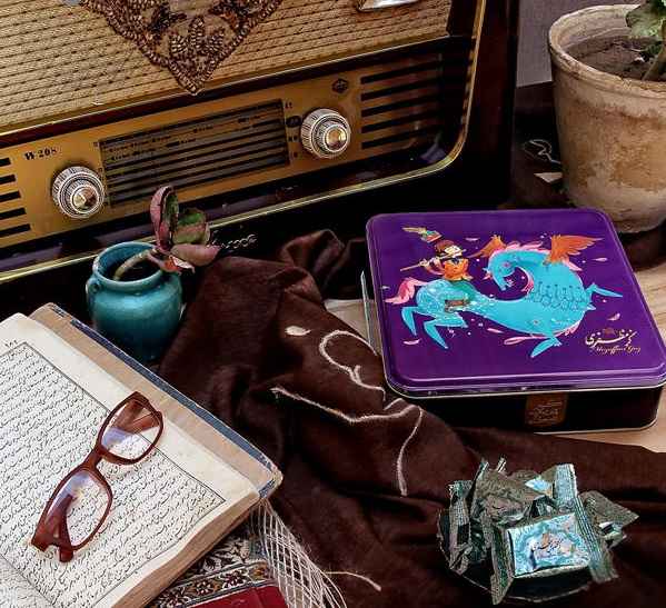 گز مظفری: ۳۳٪ پسته – شیرینی سنتی نوقا با گلاب