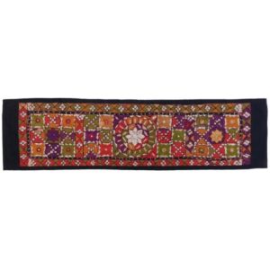 رومیزی گلدوزی شده با دست مدل خورشید