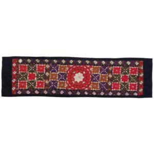 رومیزی گلدوزی شده با دست مدل هانا
