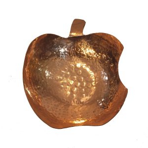 کاسه دسر مسی با سیب کوبیده شده سنتی
