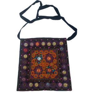 کیف رودوشی گلدوزی شده بلوچی طرح بنفش