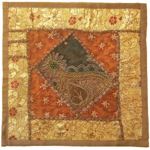 روکش کوسن گلدوزی شده – طرح طلایی