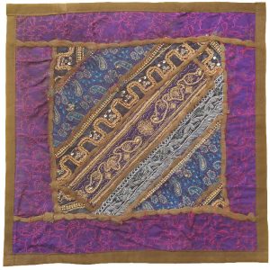 روکش کوسن گلدوزی شده – طرح بنفش II