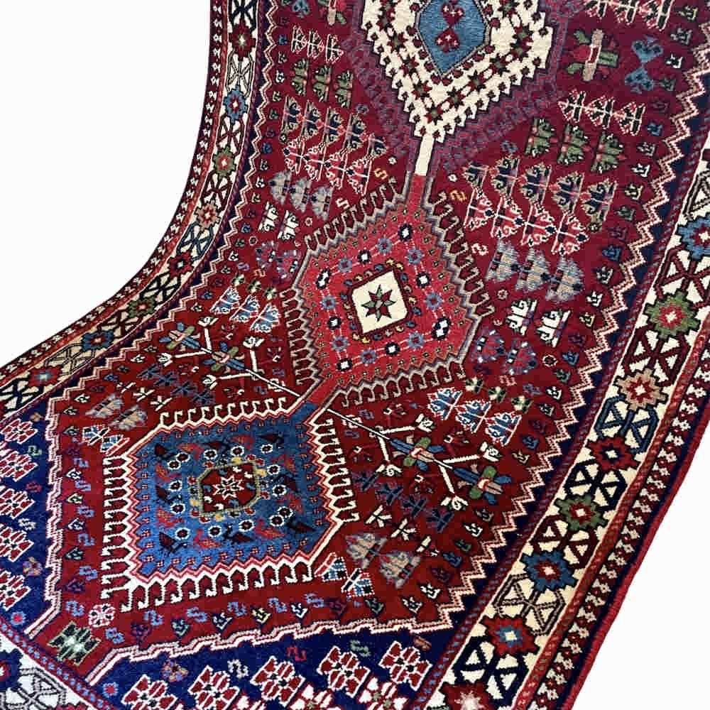 کناره دستباف بختیاری (طرح ارسلان) طرح لوزی هندسی – پشم قرمز