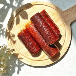 رول سنتی آلبالو و لواشک میوه ایرانی – خانگی، ۸۰۰ گرم