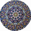 زیرپایی سنتی ایرانی با پایه‌های چوبی و کاشی پارچه‌ای مخمل
