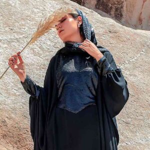عبای پروانه‌ای شیک زنانه – پارچه‌ای نرم و طراحی منحصر به فرد