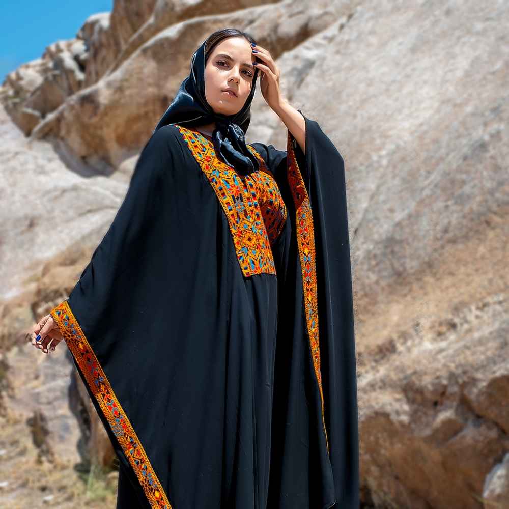 عبای پروانه‌ای زیبا برای زنان – با الهام از پارچه ایرانی و نرم