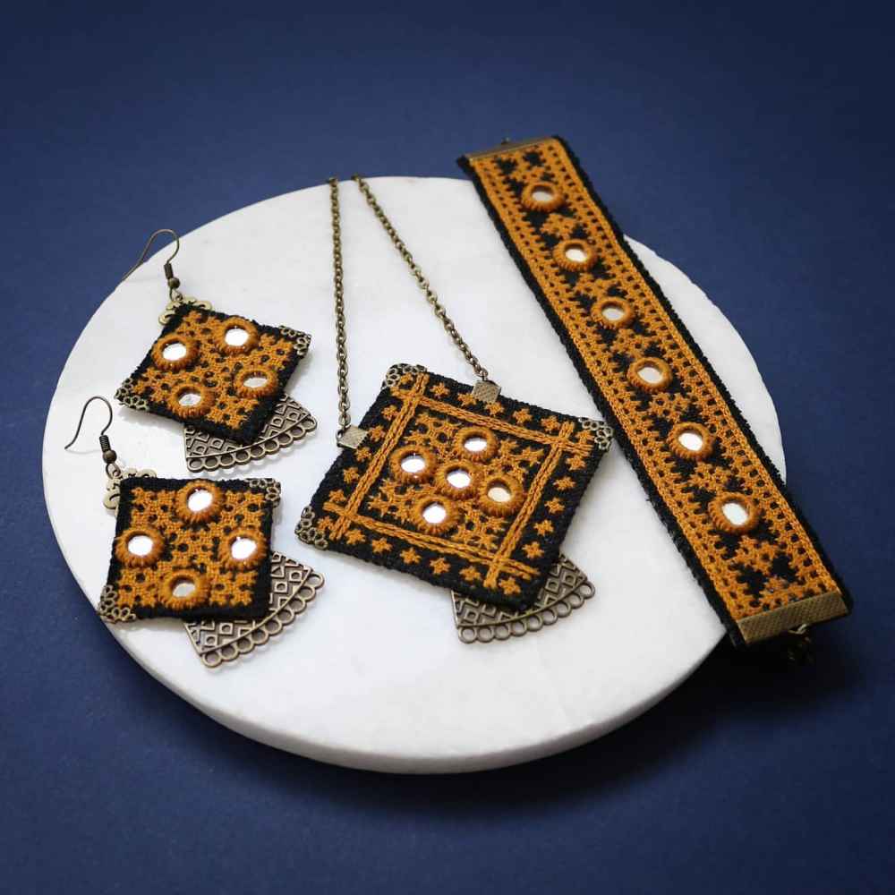 Persian Embroidered Necklace, Bracelet & Earrings Set Model Ayneh Kari
