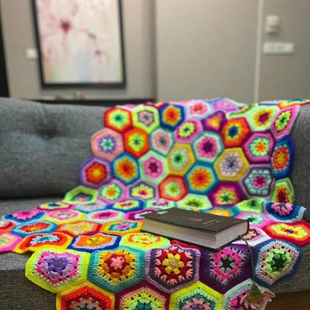 روکش قلاب‌بافی برای مبل و تخت‌خواب‌شو طرح شطرنجی بوهمی سارا