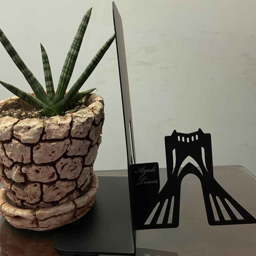 جاکتابی طرح برج آزادی طرح هنری فلزی ایرانی – عالی برای فضاهای مدرن ایرانی
