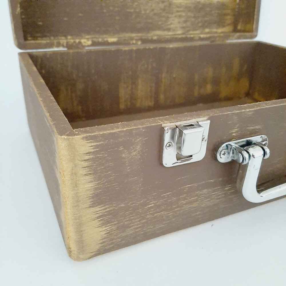 جعبه چوبی برای هدیه با طرح الهام گرفته از هنر ایرانی قاجار