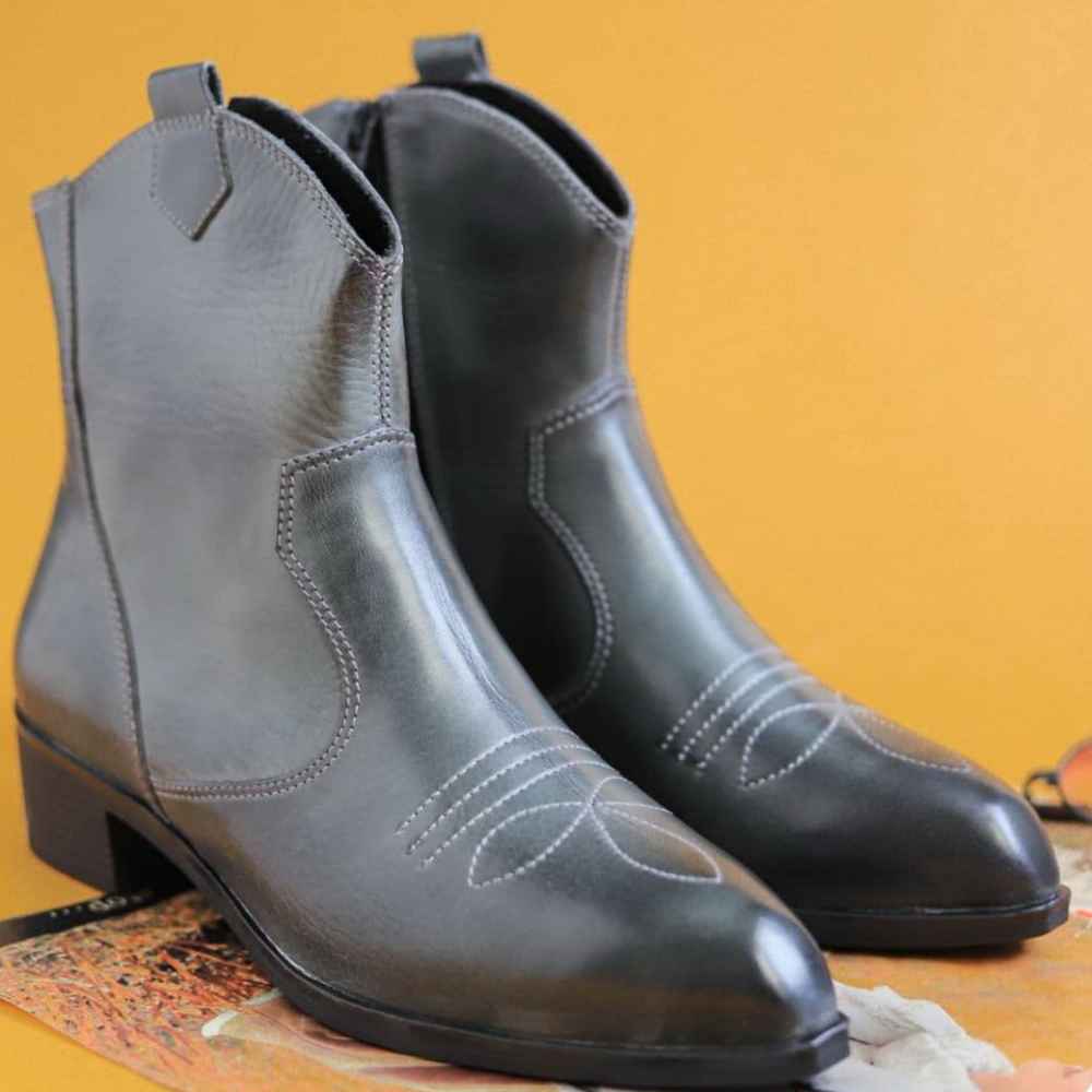 چکمههای چرمی زنانه تا مچ پا – مدل ۱۱۰