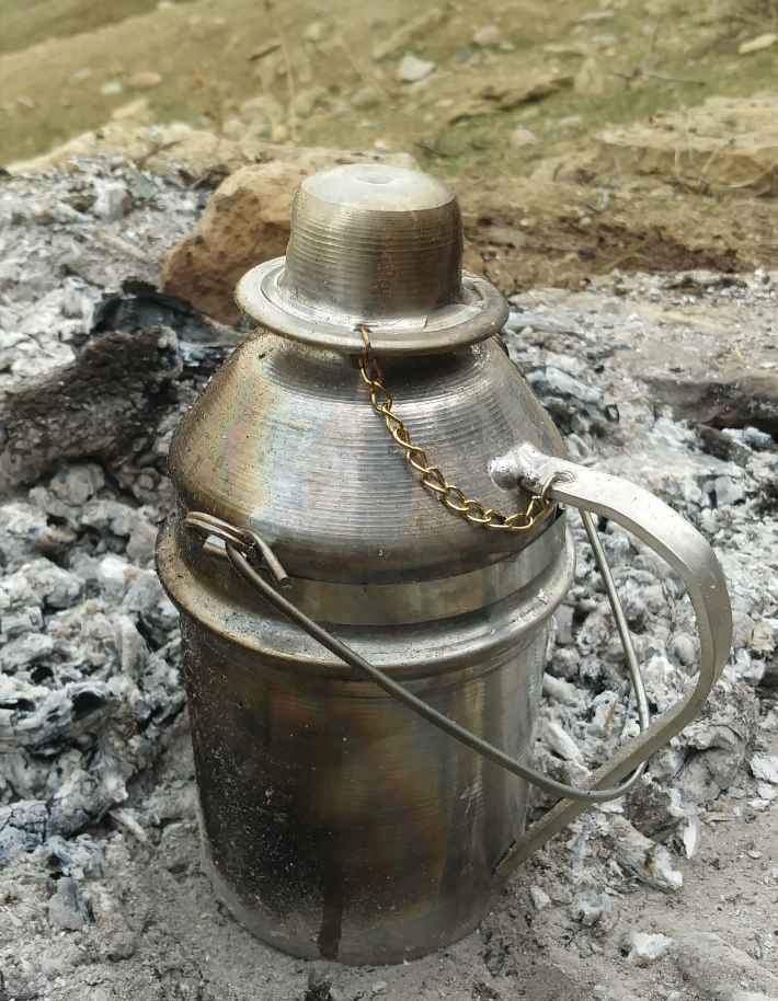 کتری کمپینگ سبک وزن 0.8 لیتری – جمع و جور و ایده آل برای آتش سوزی