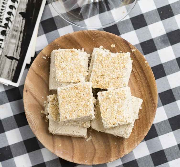 حلوا ارده با کنجد – عقاب ۴۰۰ گرم (بسته ۳ عددی)