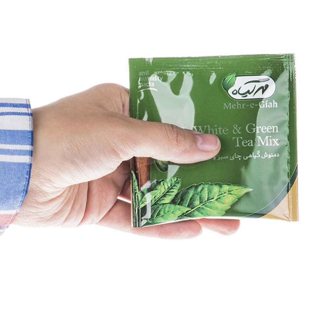 مخلوط چای گیاهی: چای سبز، چای سفید، هل و دارچین – ۴ بسته