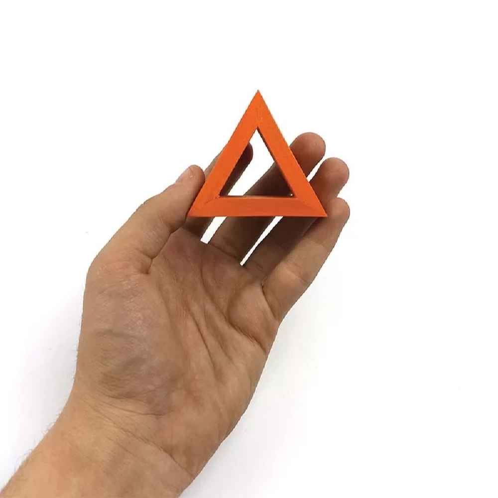 پازل فکری چوبی مثلثی – چالش هندسی جذاب