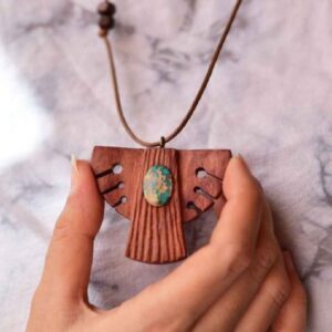 گردنبند آویز چوب و فیروزه مدل اهورا