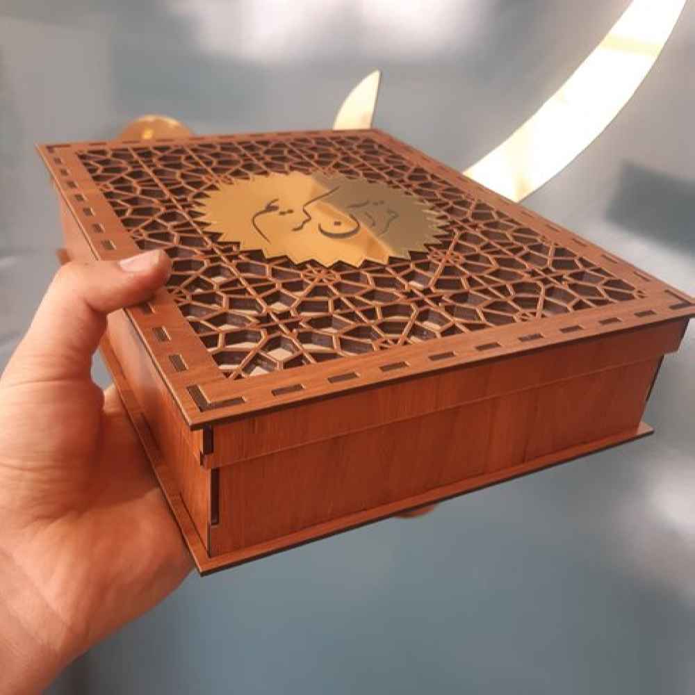 جعبه قرآن چوبی زیبا – مدل برش لیزری کریم