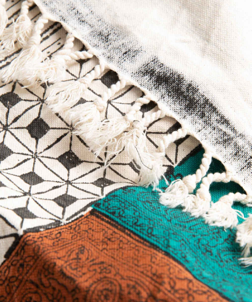 رومیزی کتان طرح بلوکی مدل پاییز