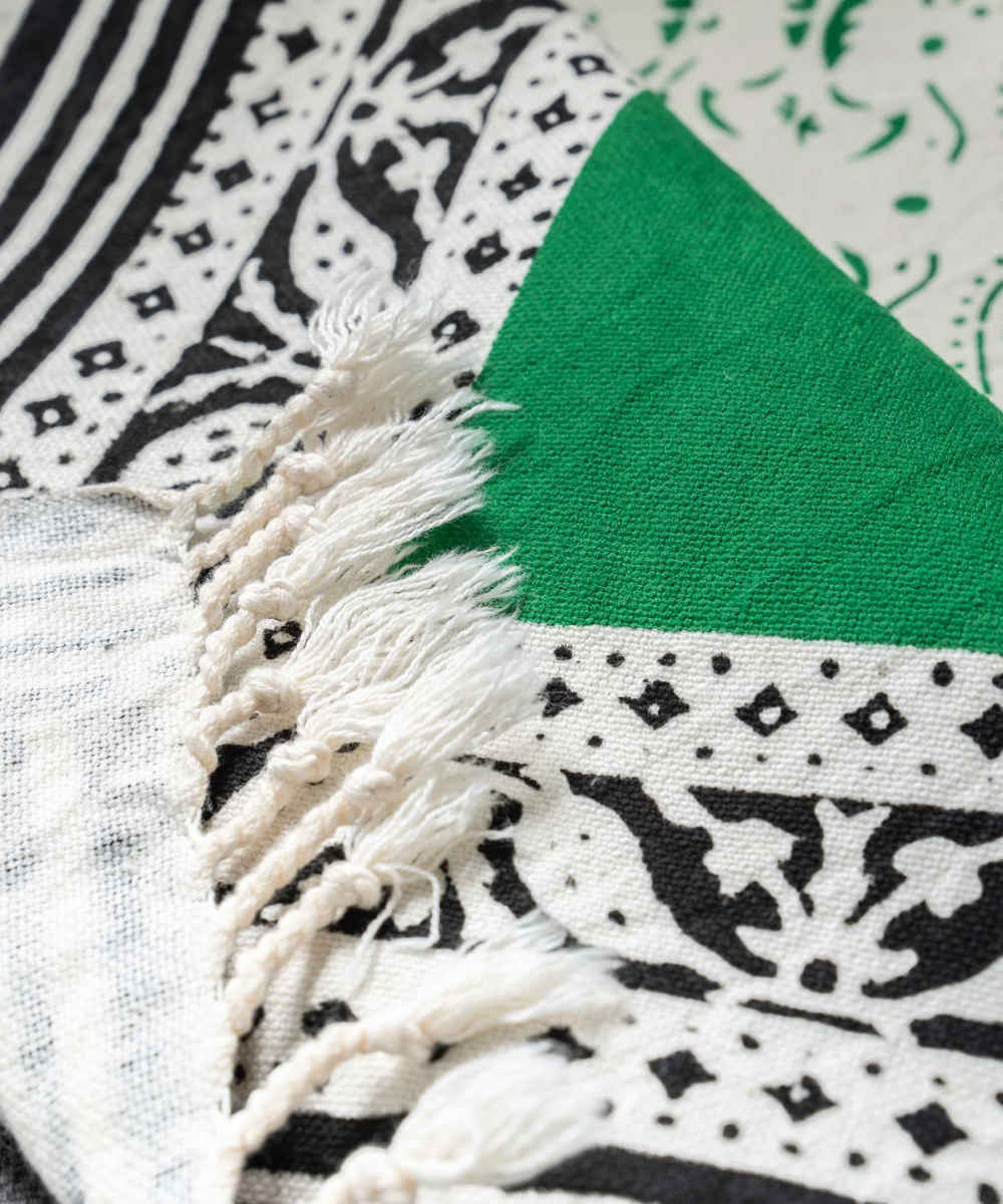 رومیزی کتان طرح بلوکی مدل سروین