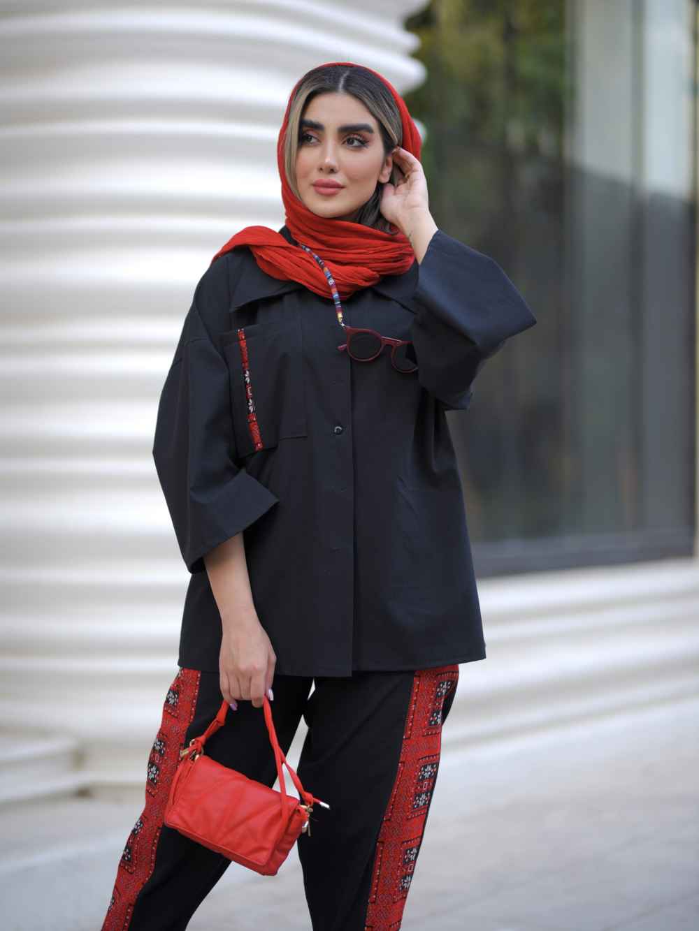 ست مانتو و شلوار گلدوزی شده ایرانی مدل دلبر