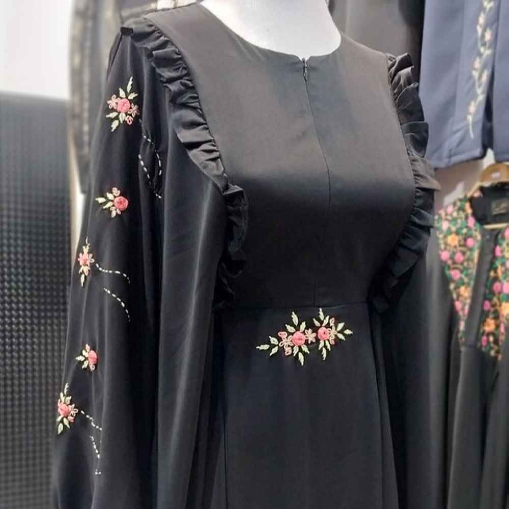 عبای سنتی برای زنان مسلمان گلدار با پارچه کرپ نرم