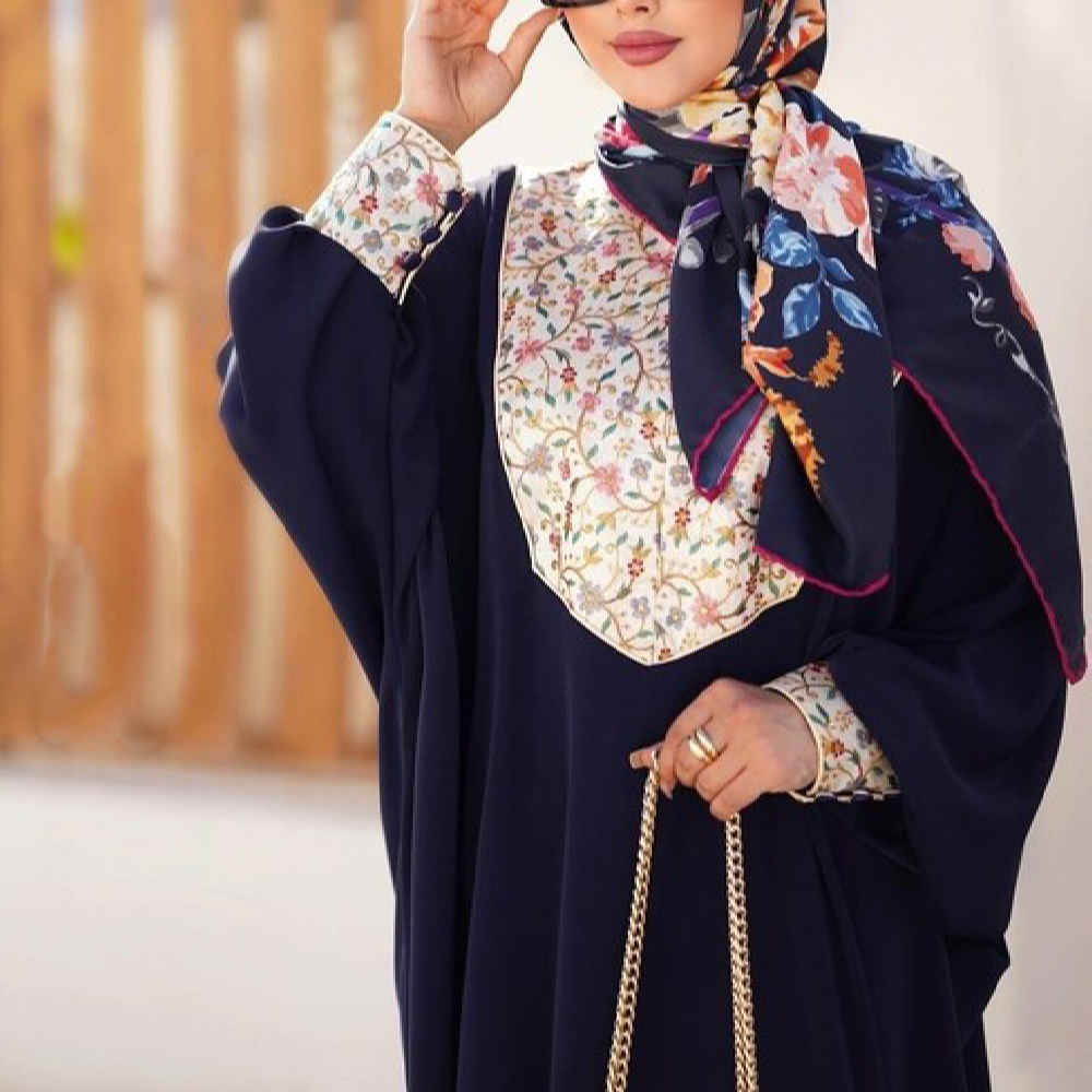 عبای شیک برای زنان مسلمان با پارچه کرپ سرمهای گلدار