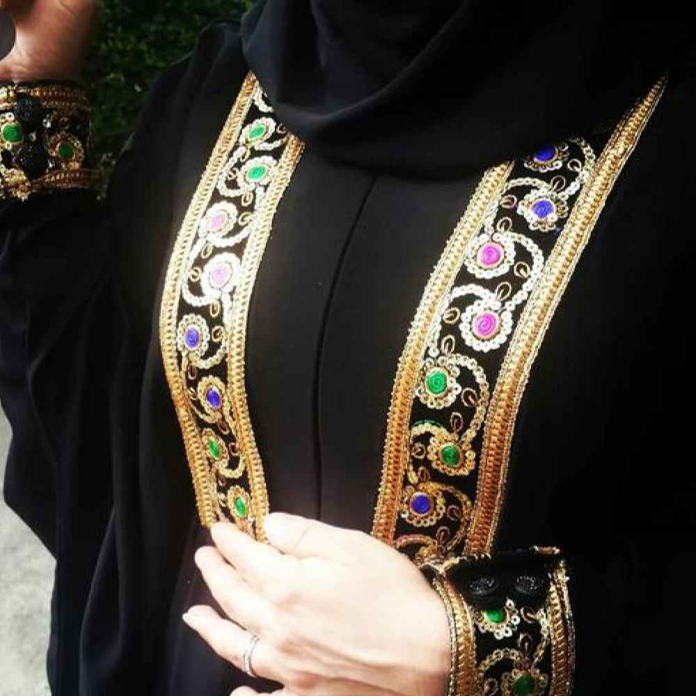 عبای سنتی برای زنان مسلمان با پارچه کرپ مشکی نرم