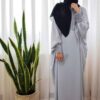 عبای پروانه‌ای شیک برای زنان مسلمان - پارچه کرپ خاکستری نرم