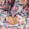 چادر نماز اسلامی آستین‌دار زنانه، مناسب برای نمازگزاران - طرح گلدار سماع