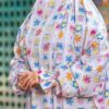 چادر نماز اسلامی آستین‌دار زنانه، مناسب برای نماز خواندن – طرح گلدار نگار