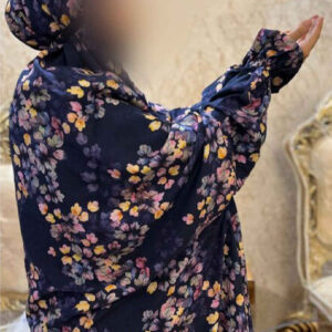 چادر نماز اسلامی آستین‌دار زنانه، مناسب برای نمازگزاران – طرح گلدار آذر