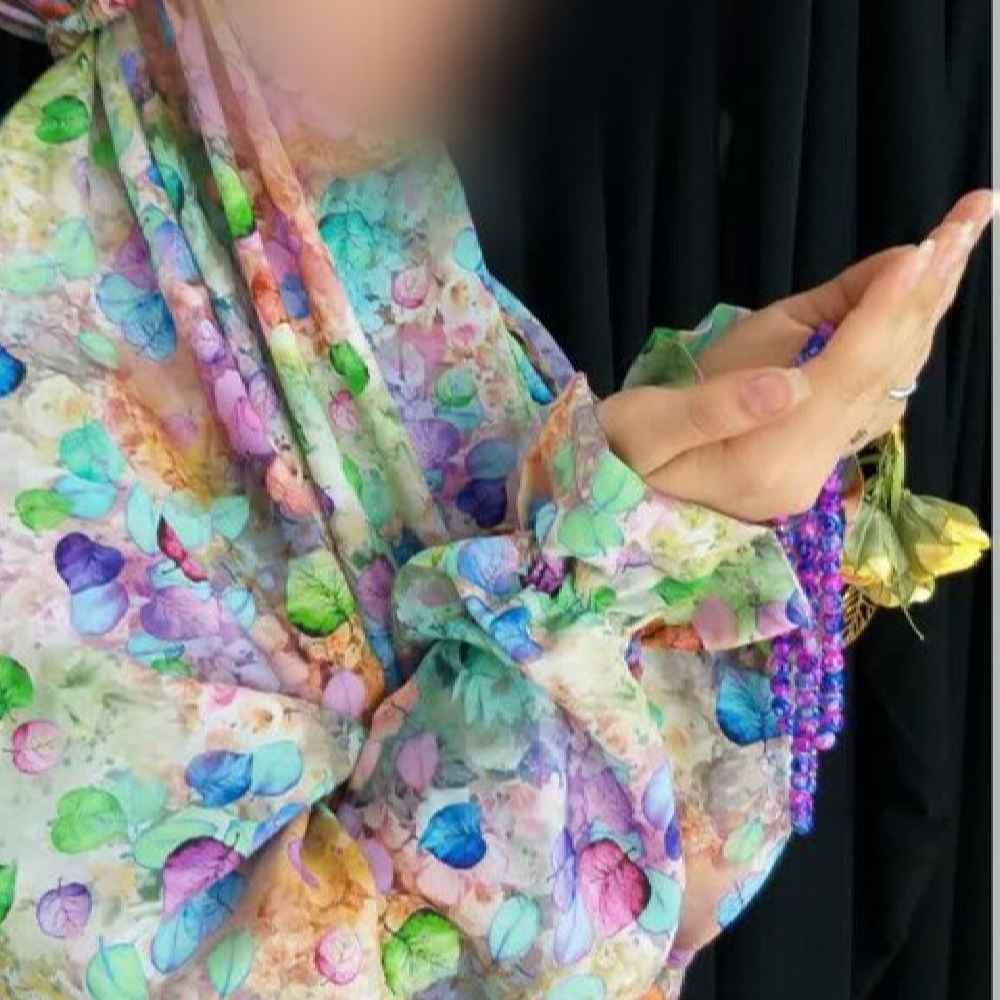 چادر نماز اسلامی آستیندار زنانه، مناسب برای نماز خواندن – طرح گلدار هستی