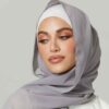 حجاب شیلا از جنس ابریشم خاکستری روشن برای زنان