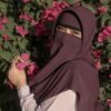 ست روسری و نقاب مربعی قهوه‌ای رنگ مخصوص زنان مسلمان