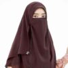 ست روسری و نقاب مربعی قهوه‌ای رنگ مخصوص زنان مسلمان