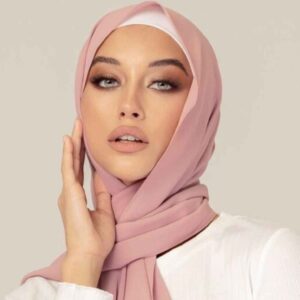 حجاب شیلا از جنس ابریشم صورتی برای زنان مسلمان