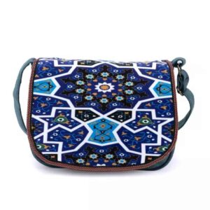 کیف رودوشی طرح‌دار بوهمی با طرح الهام گرفته از سبک ایرانی