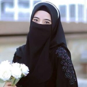 ست روسری و نیم نقاب مشکی طرح مربع زنانه