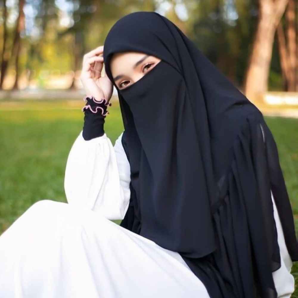 ست روسری و نیم نقاب مشکی طرح مربع زنانه