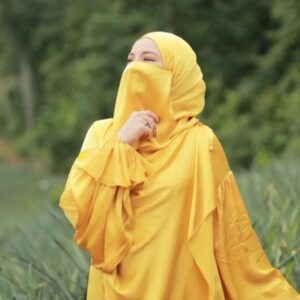 ست روسری و نیم نقاب اسلامی زرد مربع زنانه