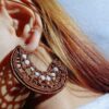 گوشواره بافتنی زنانه طرح قطره ماه دست‌ساز